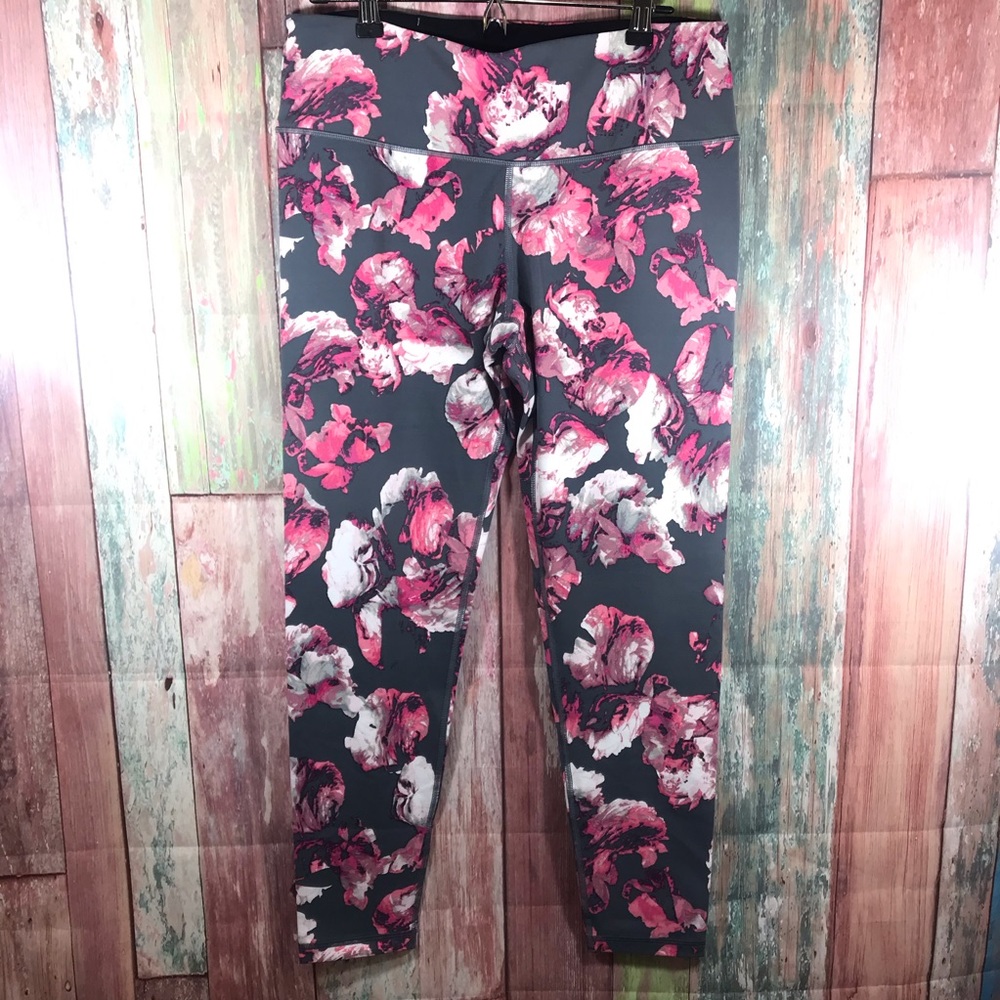 NWOT VS sport floral pant